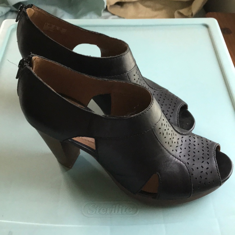 Clark’s cut out booties with peep toe